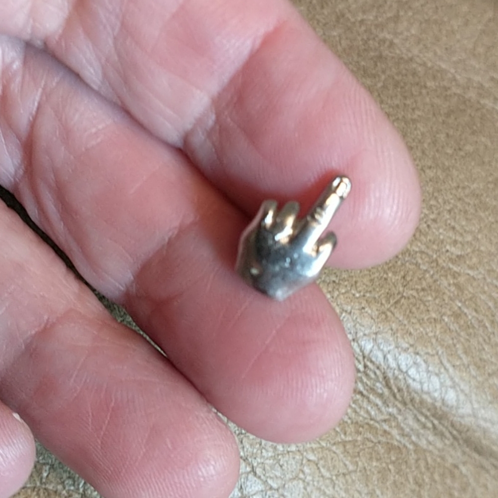 NWOT The Finger Tongue Barbell